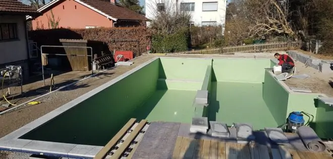 Poolbau Beton