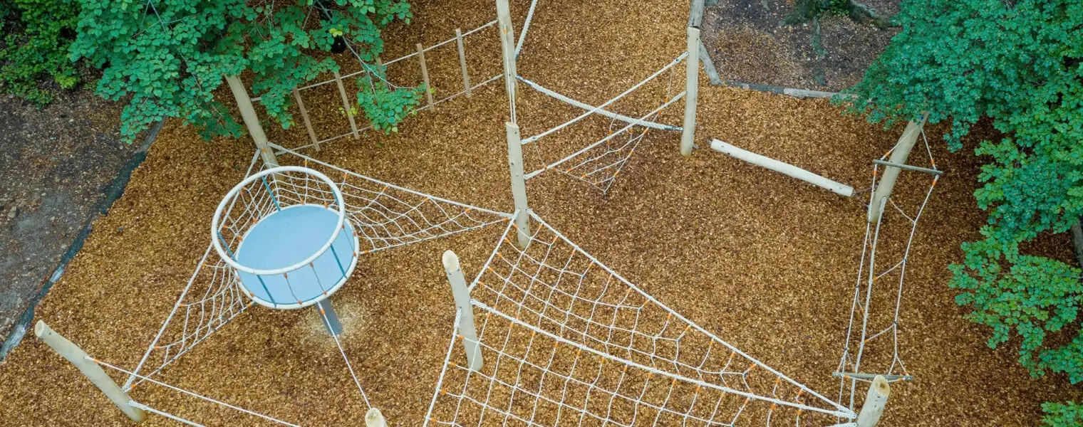 Klettergerüst Waldspielplatz