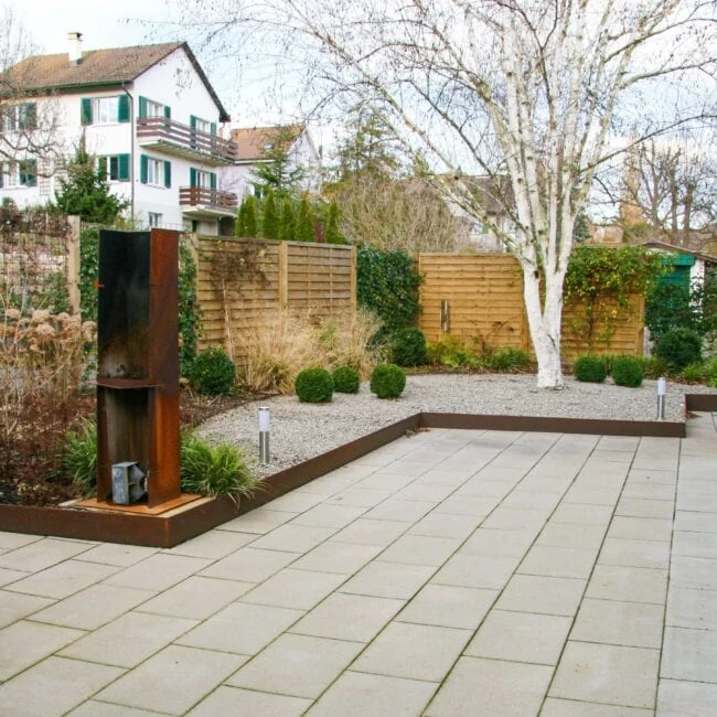 Terrasse mit Sichtschutz aus Holz