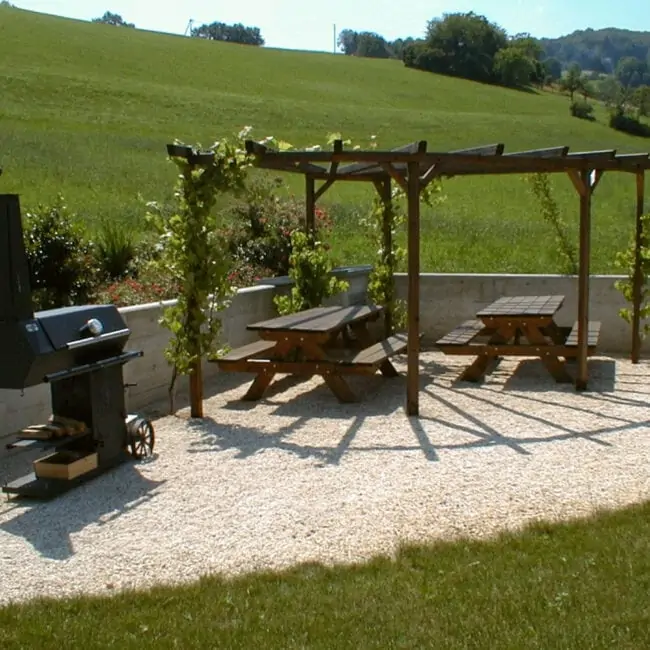 Überdachung für Sitzecke im Garten